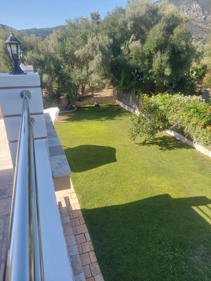 Villa Morris Nydri  Exterior foto